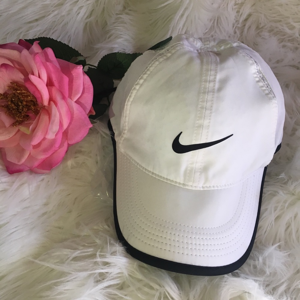 White Nike Running Ball Cap